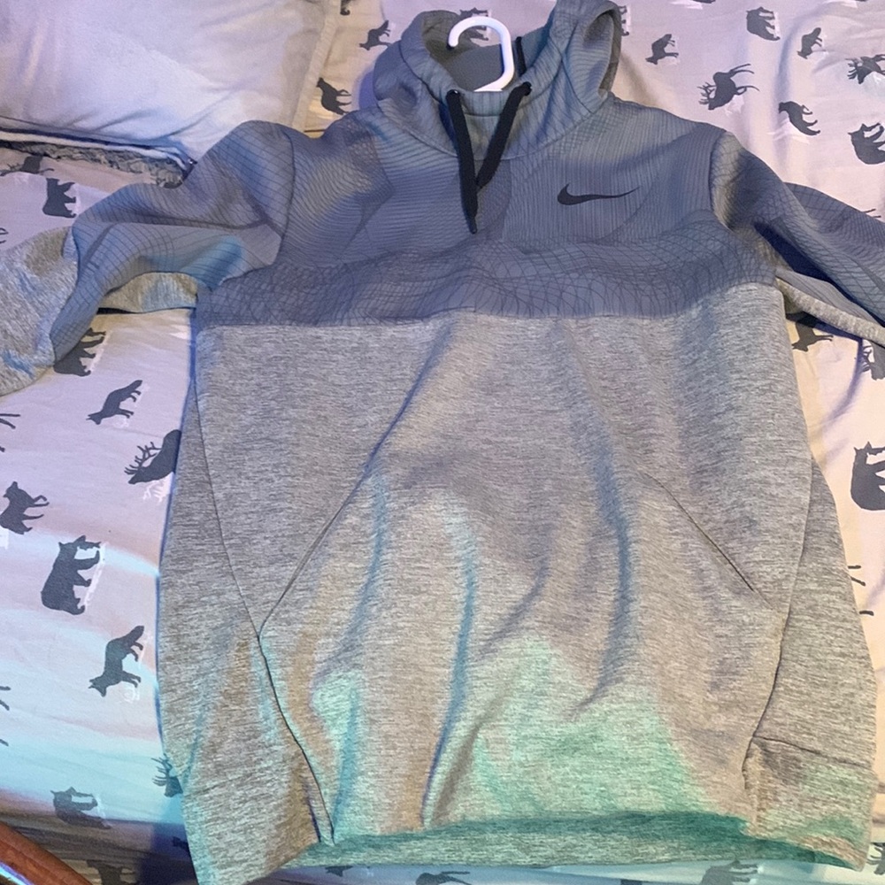 mens small nike dri-fit hoodie